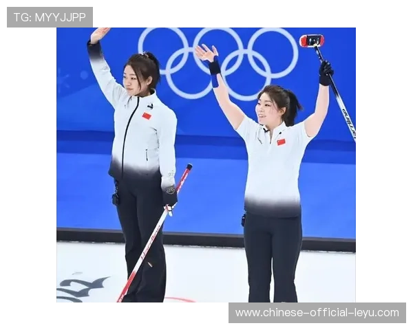 中国女子冰壶队经过十局鏖战8-7绝杀东道主意大利队 中国女子冰壶队经过十局鏖战8-7绝杀东道主意大利队